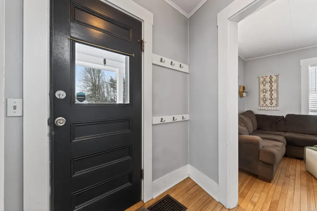 29 Depot Road Lebanon ME 04027