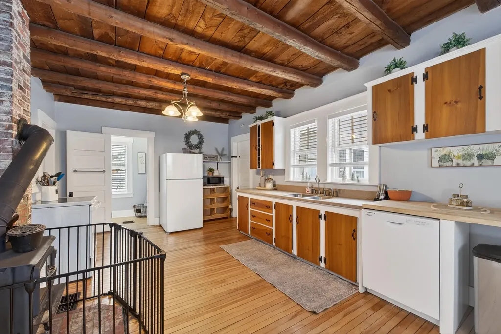 29 Depot Road Lebanon ME 04027