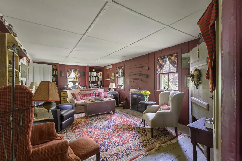 367 East Side Road Boothbay ME 04571