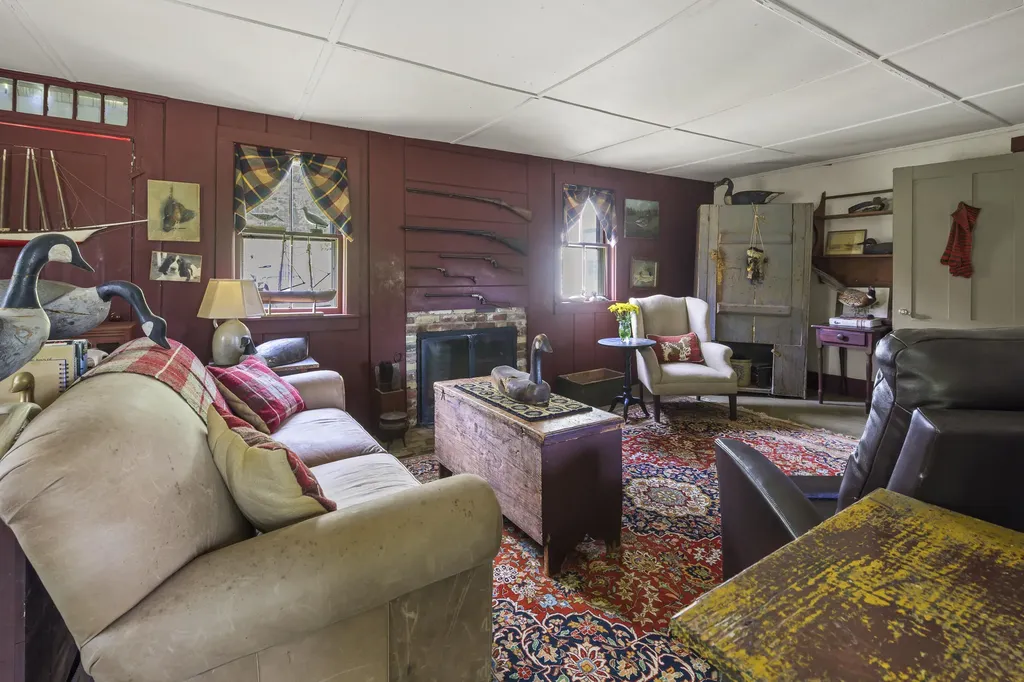 367 East Side Road Boothbay ME 04571