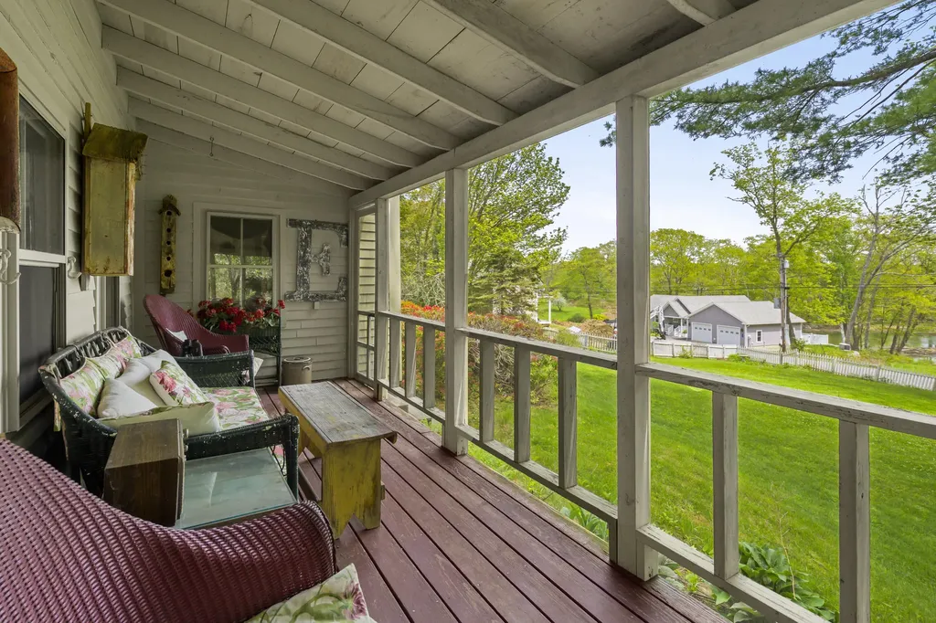 367 East Side Road Boothbay ME 04571