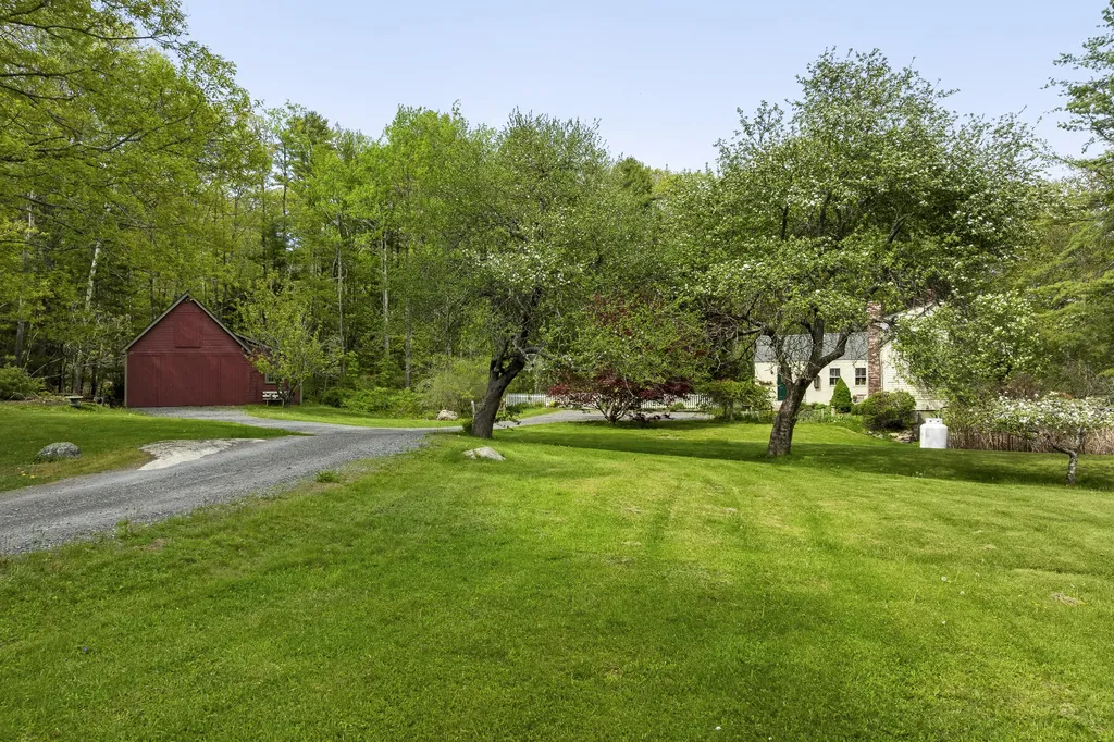 367 East Side Road Boothbay ME 04571