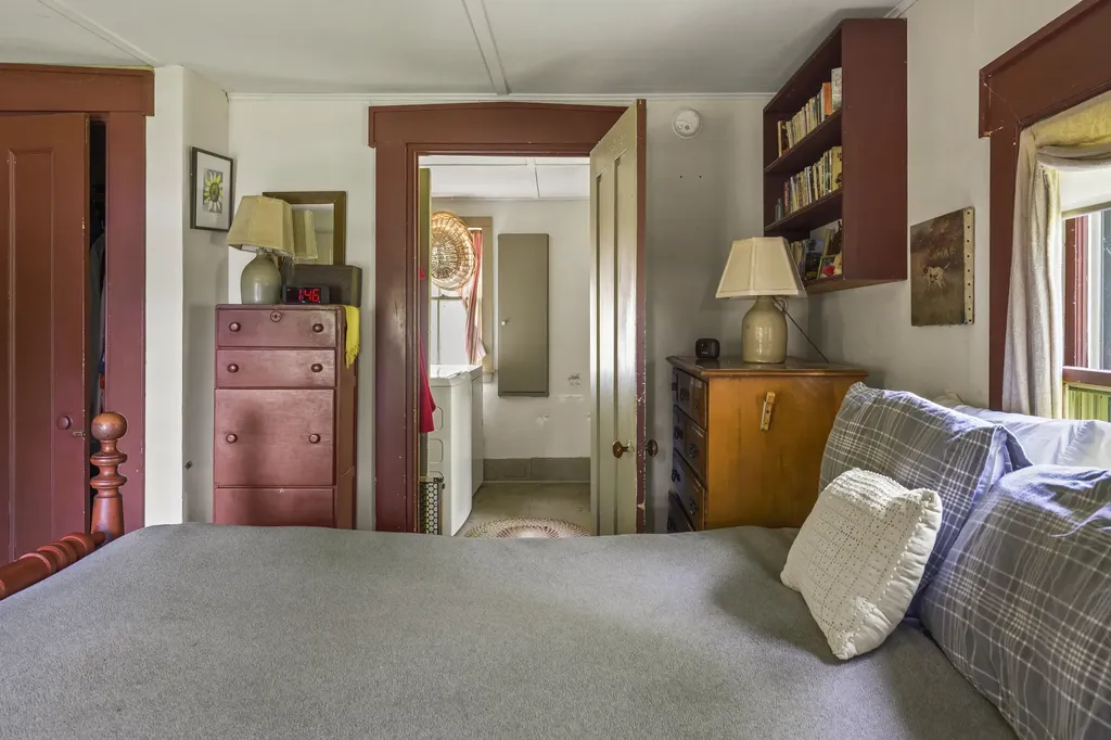 367 East Side Road Boothbay ME 04571