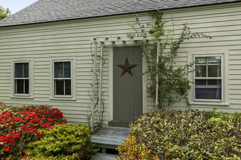 367 East Side Road Boothbay ME 04571