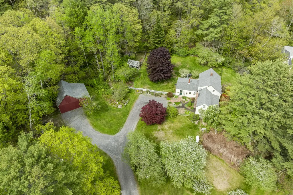 367 East Side Road Boothbay ME 04571