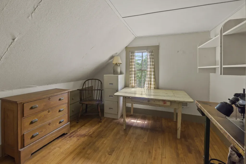 367 East Side Road Boothbay ME 04571