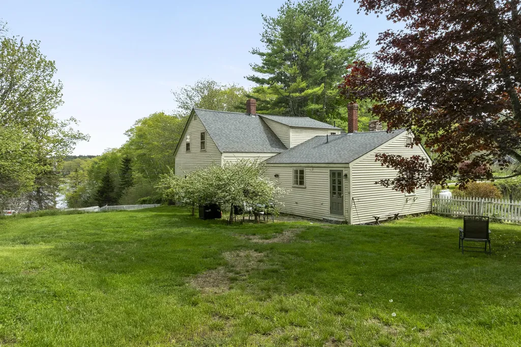 367 East Side Road Boothbay ME 04571