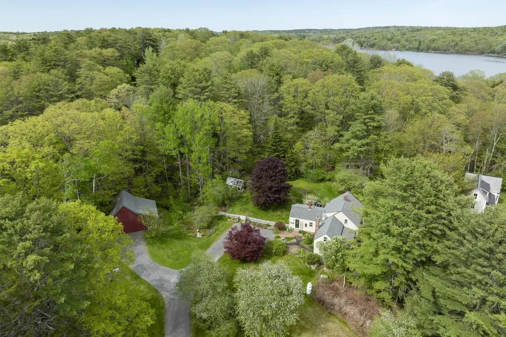 367 East Side Road Boothbay ME 04571