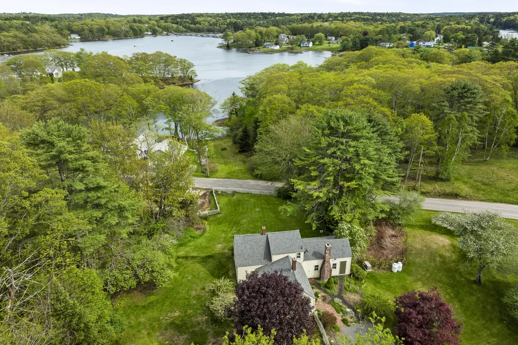 367 East Side Road Boothbay ME 04571