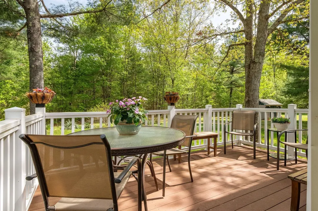 31 Marsh Brook Crossing Sanford ME 04073