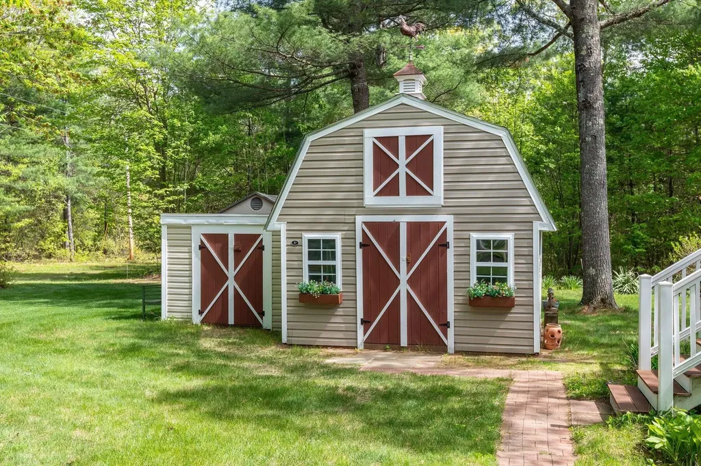 31 Marsh Brook Crossing Sanford ME 04073