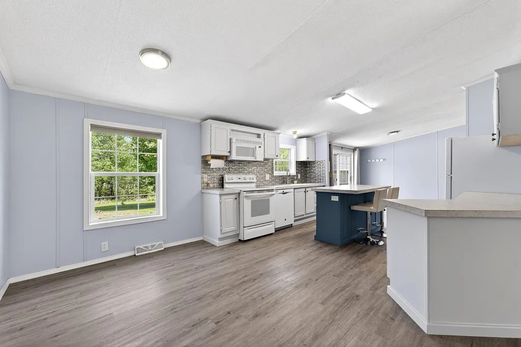 15 Kelly Court Sidney ME 04330