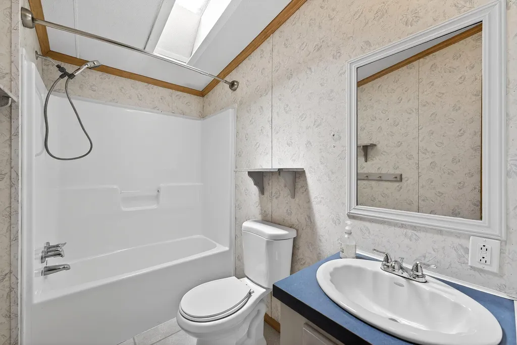 15 Kelly Court Sidney ME 04330