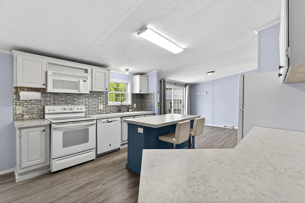 15 Kelly Court Sidney ME 04330