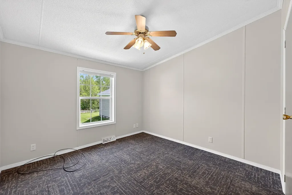 15 Kelly Court Sidney ME 04330