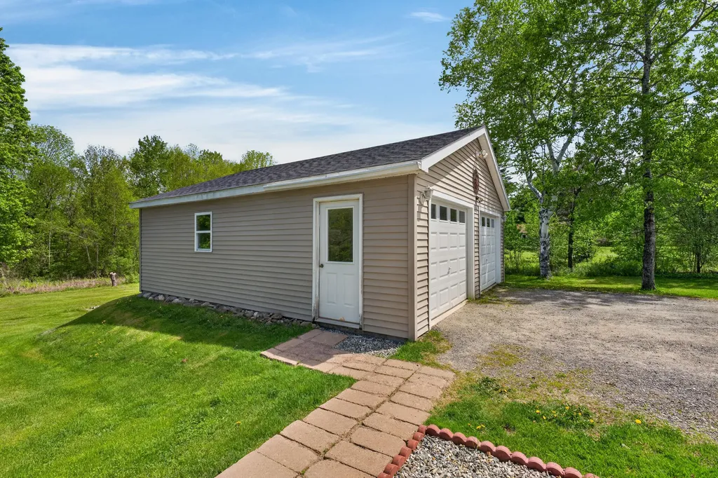 15 Kelly Court Sidney ME 04330