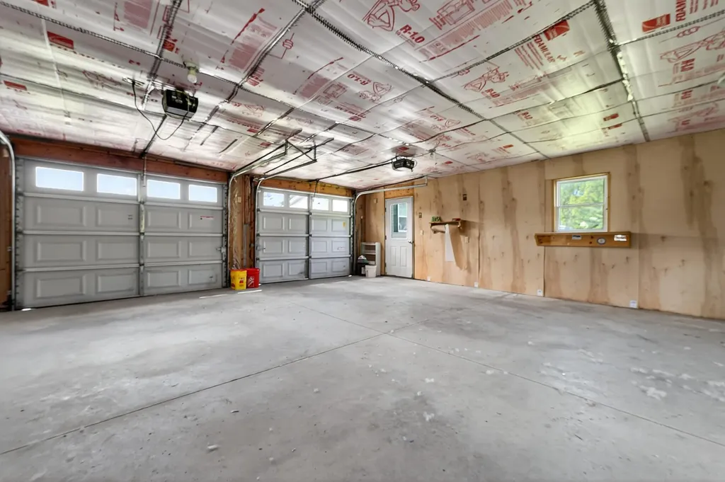 15 Kelly Court Sidney ME 04330