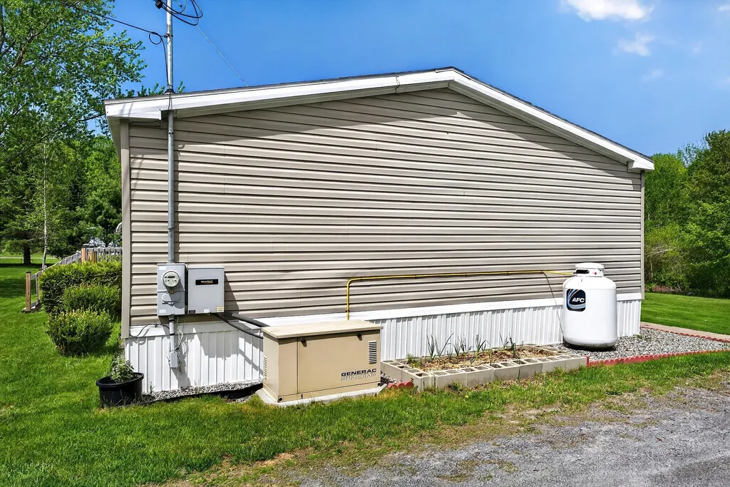 15 Kelly Court Sidney ME 04330