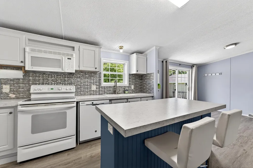 15 Kelly Court Sidney ME 04330