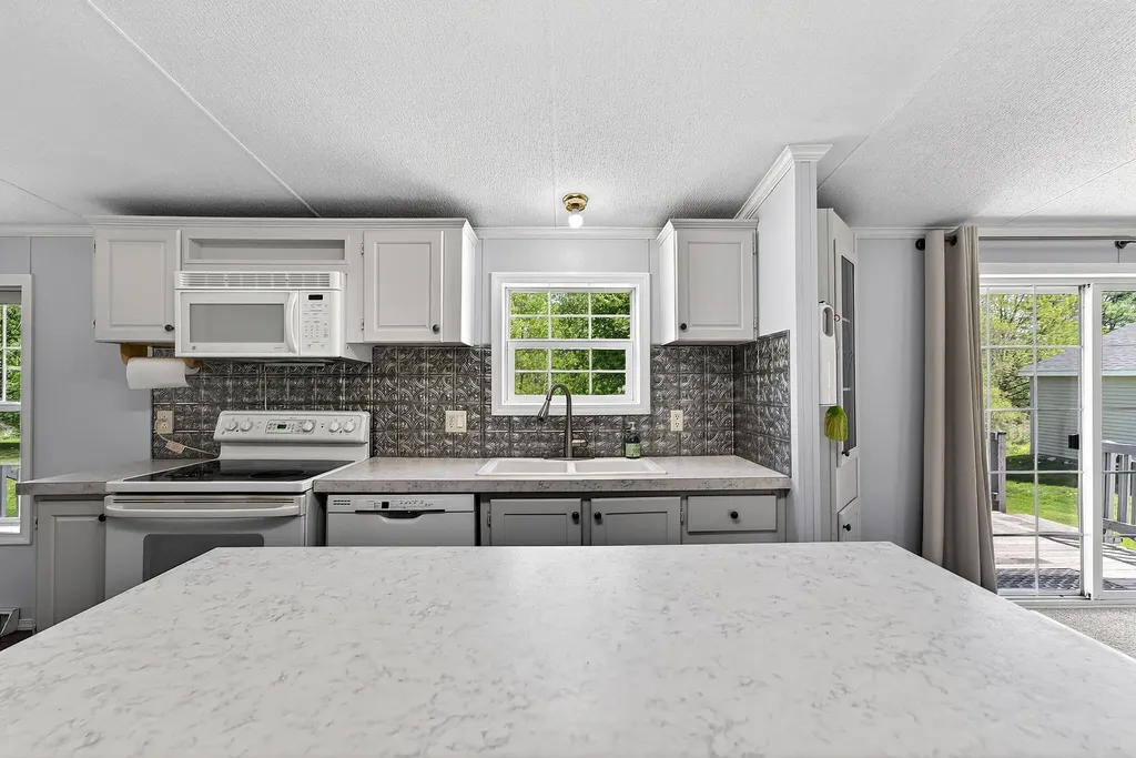 15 Kelly Court Sidney ME 04330