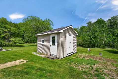 15 Kelly Court Sidney ME 04330