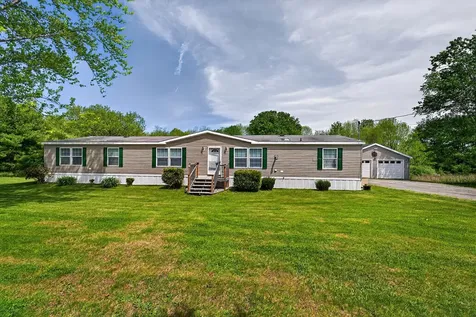 15 Kelly Court Sidney ME 04330