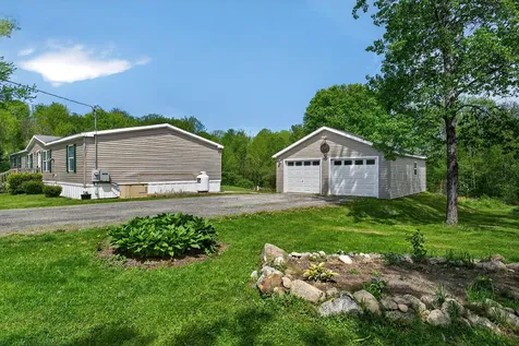 15 Kelly Court Sidney ME 04330