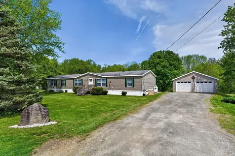 15 Kelly Court Sidney ME 04330
