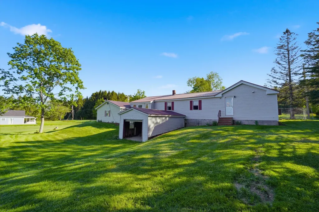 2657 Union Street Hermon ME 04401