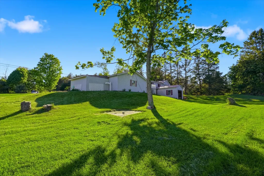 2657 Union Street Hermon ME 04401