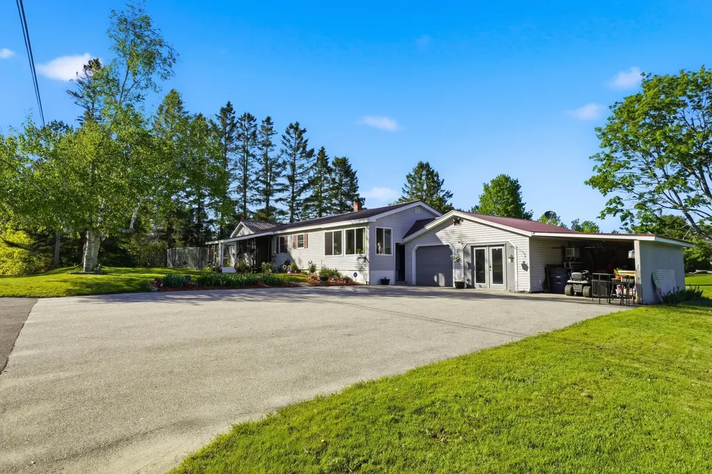 2657 Union Street Hermon ME 04401