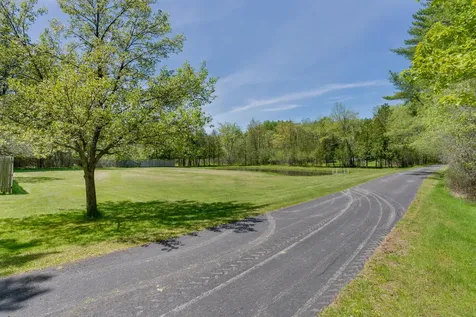 33A Mclellan Gorham ME 04038