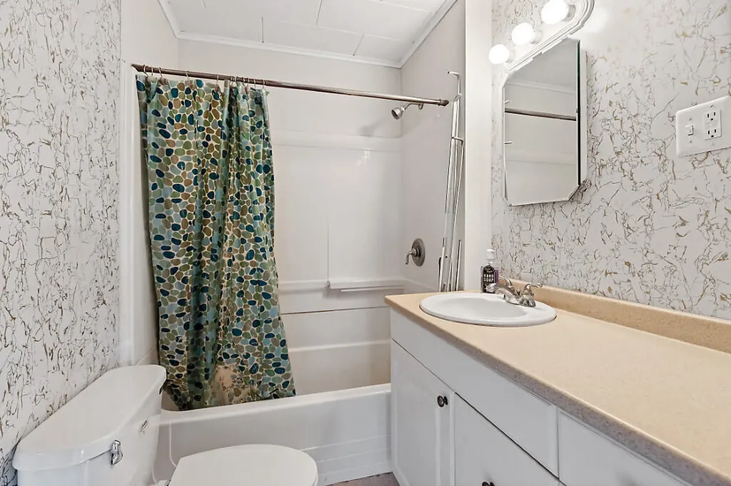 2525 West River Road Sidney ME 04330