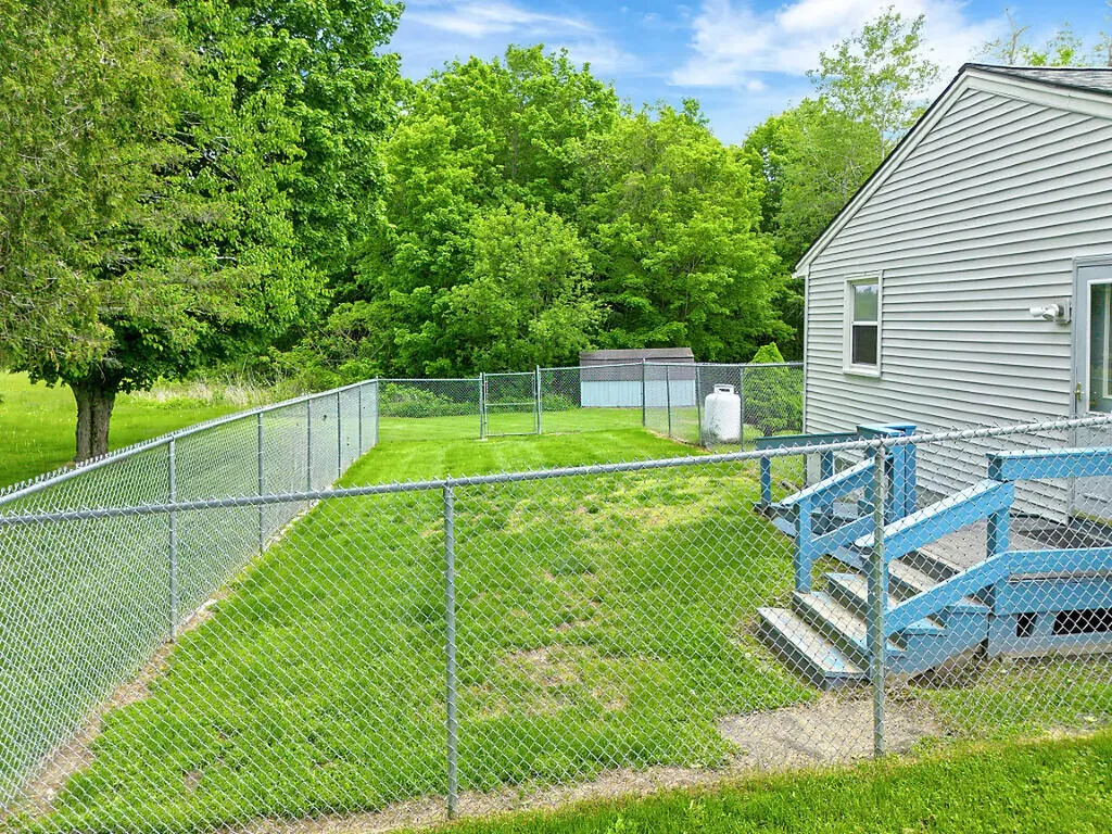 2525 West River Road Sidney ME 04330