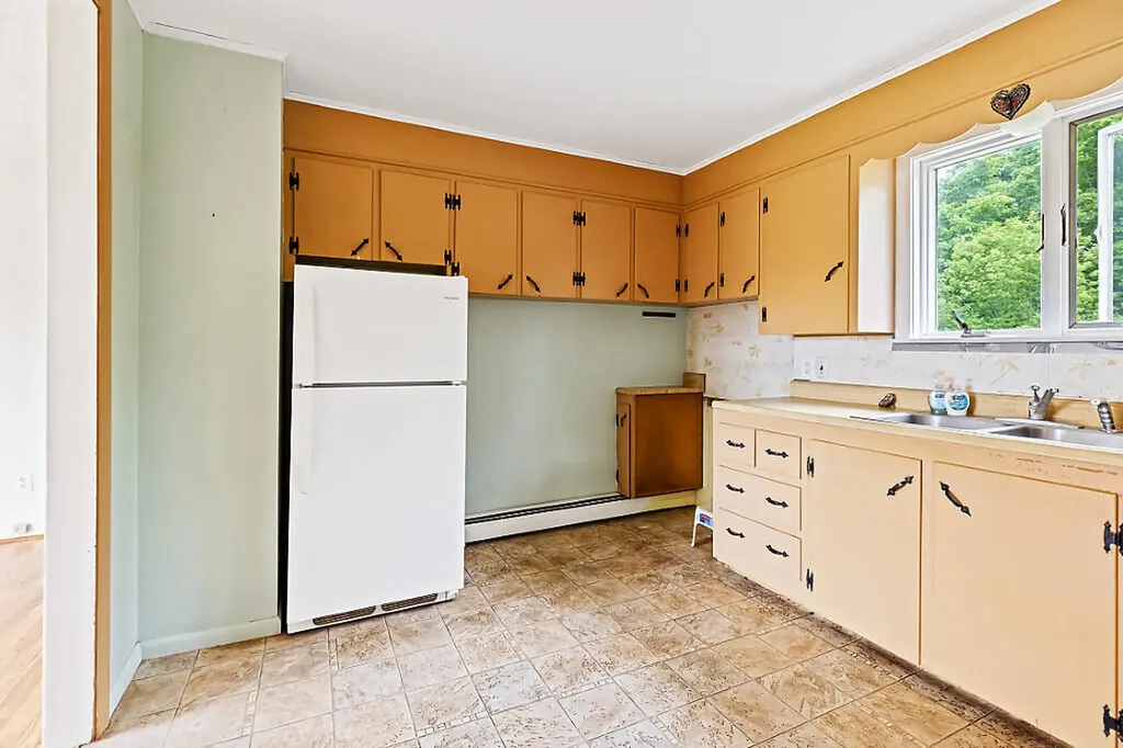 2525 West River Road Sidney ME 04330