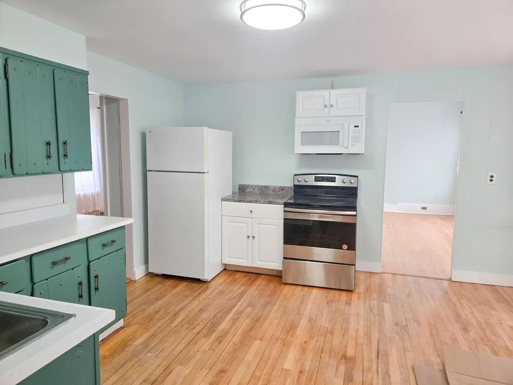 86B Fourth Street Auburn ME 04210