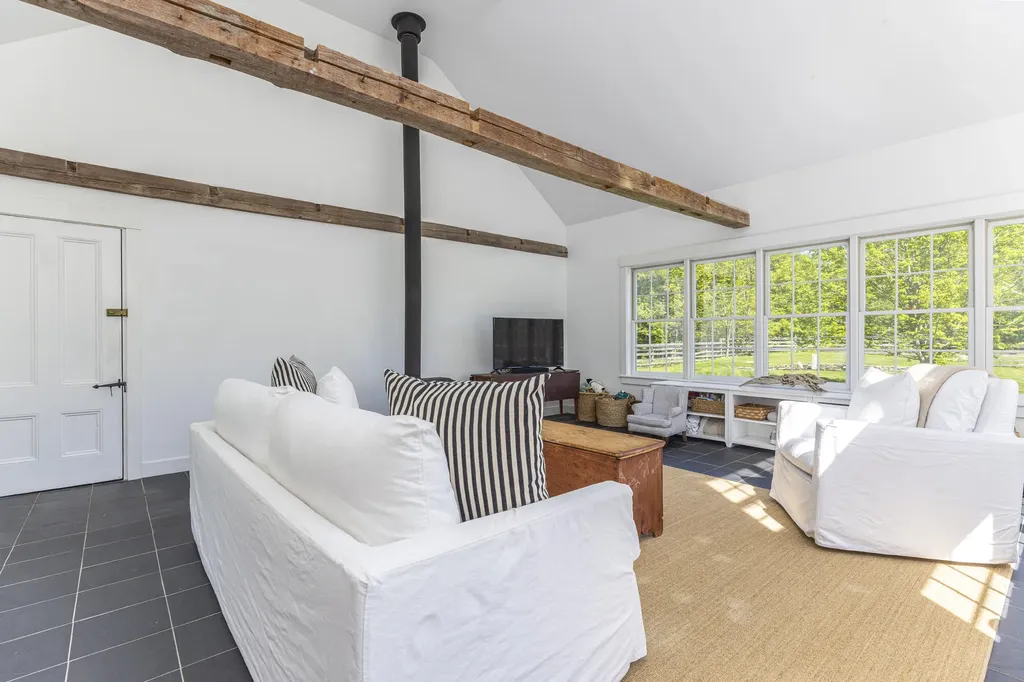 323 Runaround Pond Road Durham ME 04222