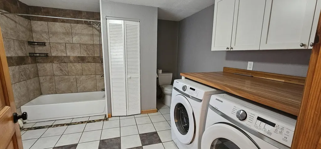 130 Middle Road Oakland ME 04963