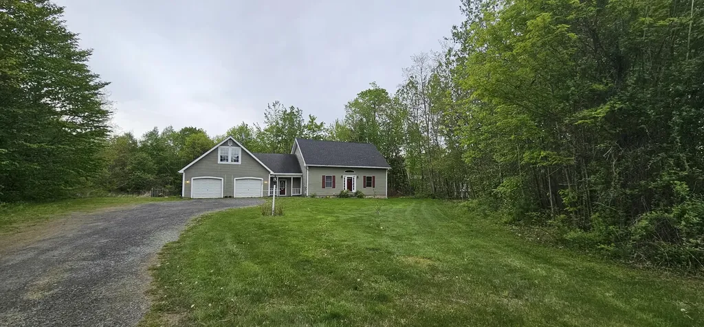 130 Middle Road Oakland ME 04963