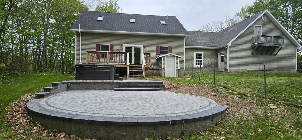130 Middle Road Oakland ME 04963