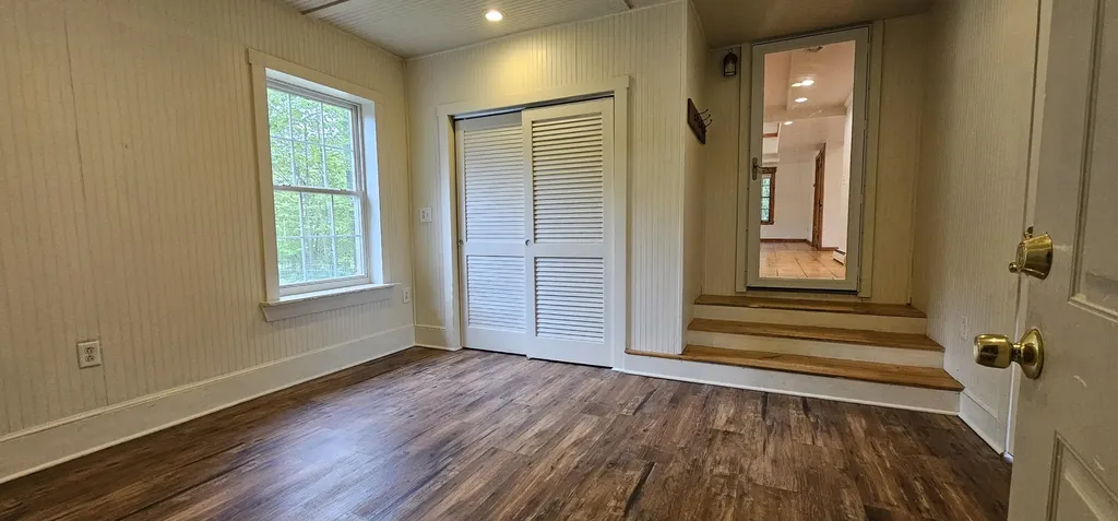 130 Middle Road Oakland ME 04963