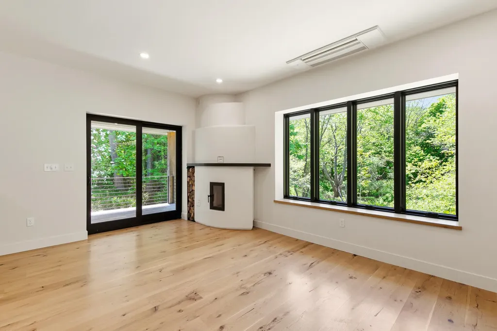 55 Boothby Avenue South Portland ME 04106