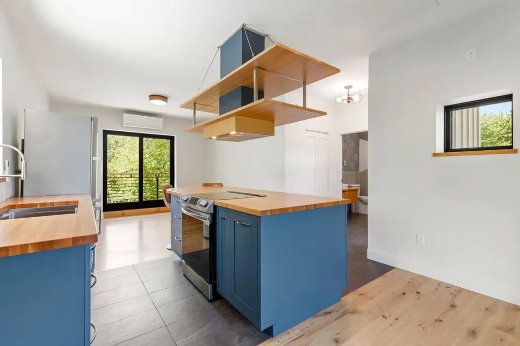 55 Boothby Avenue South Portland ME 04106