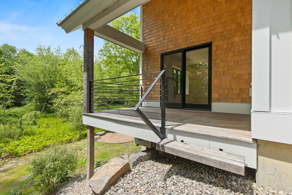 55 Boothby Avenue South Portland ME 04106