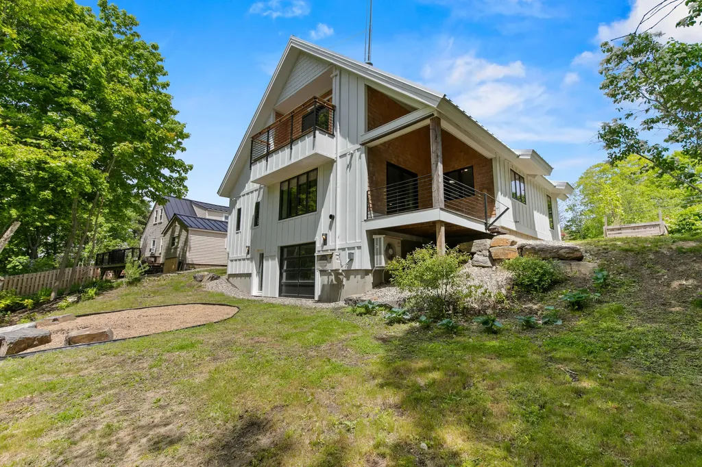 55 Boothby Avenue South Portland ME 04106