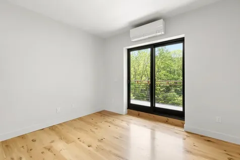 55 Boothby Avenue South Portland ME 04106