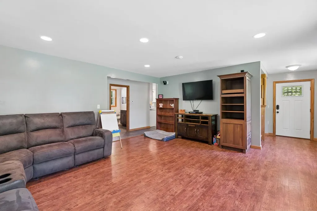 256 Narrows Pond Road Winthrop ME 04364