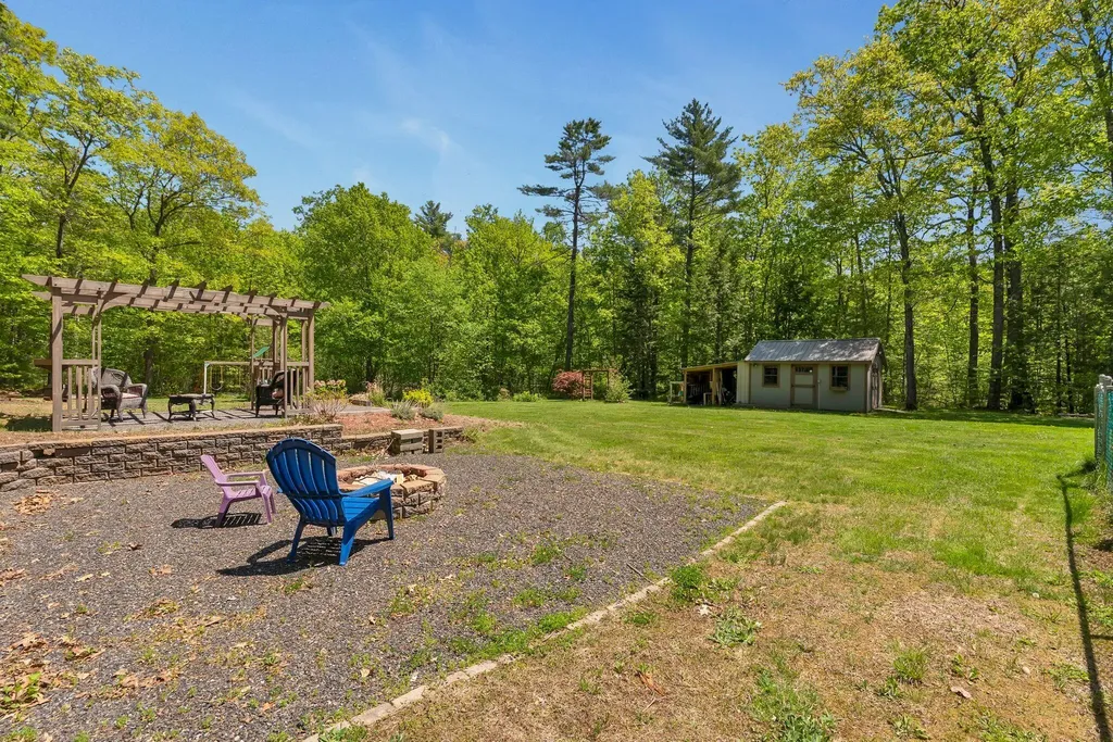 256 Narrows Pond Road Winthrop ME 04364
