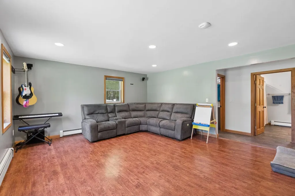 256 Narrows Pond Road Winthrop ME 04364