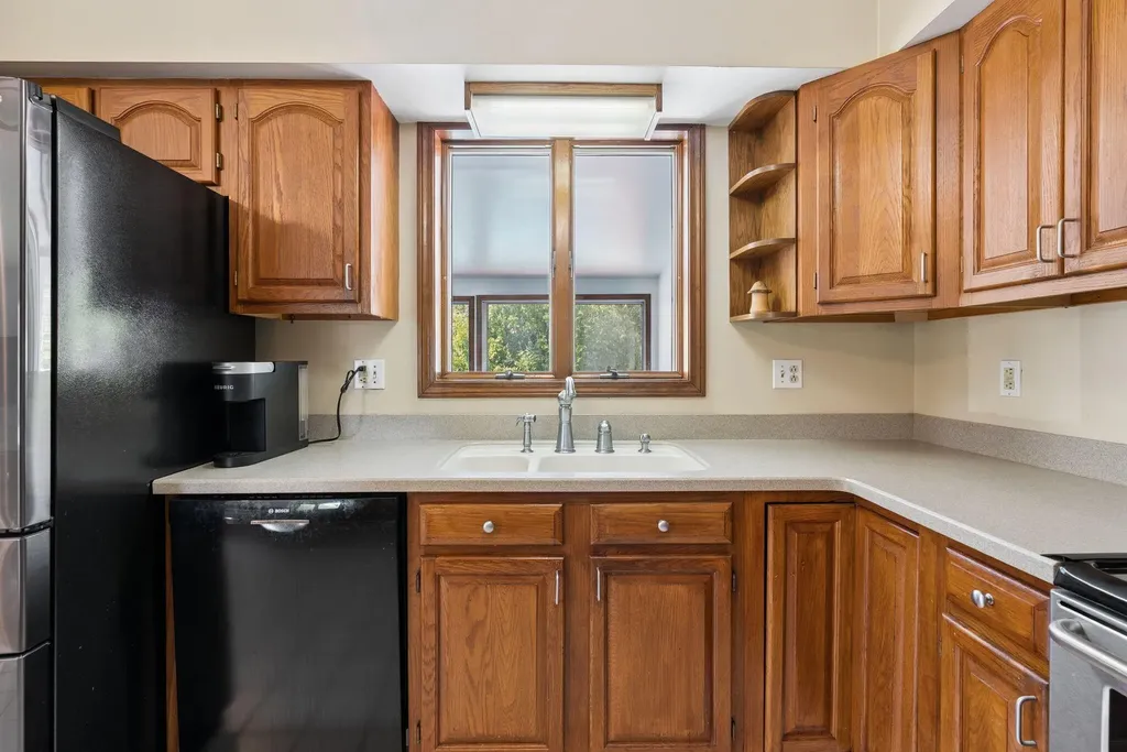 16 Leland Street Lewiston ME 04240